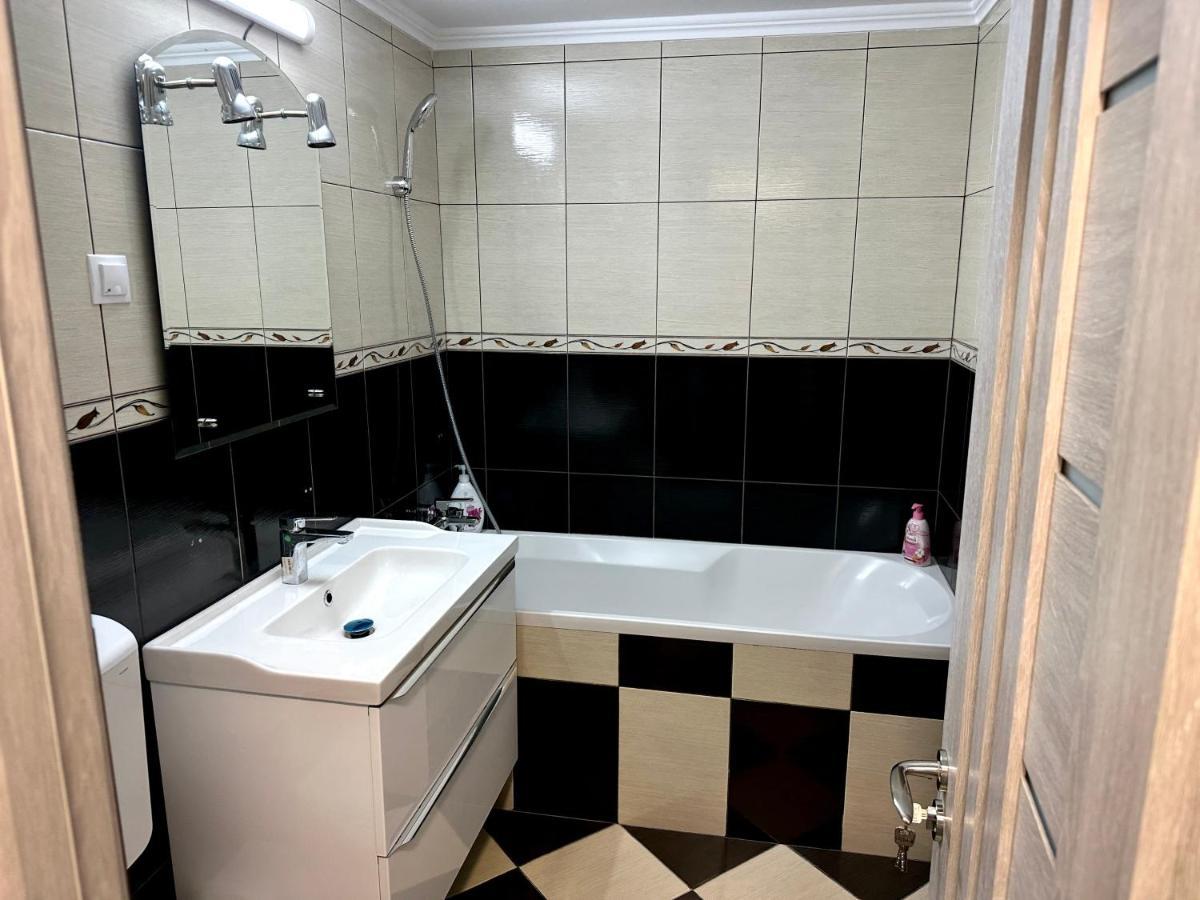 Royal Apartment Bodzavásár Kültér fotó